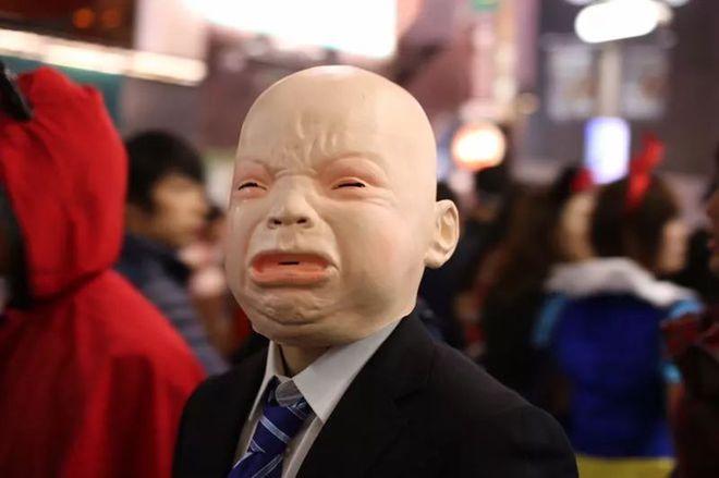 从台湾爆红到日本,去年万圣节cos无脸男,今年又出大招啦!